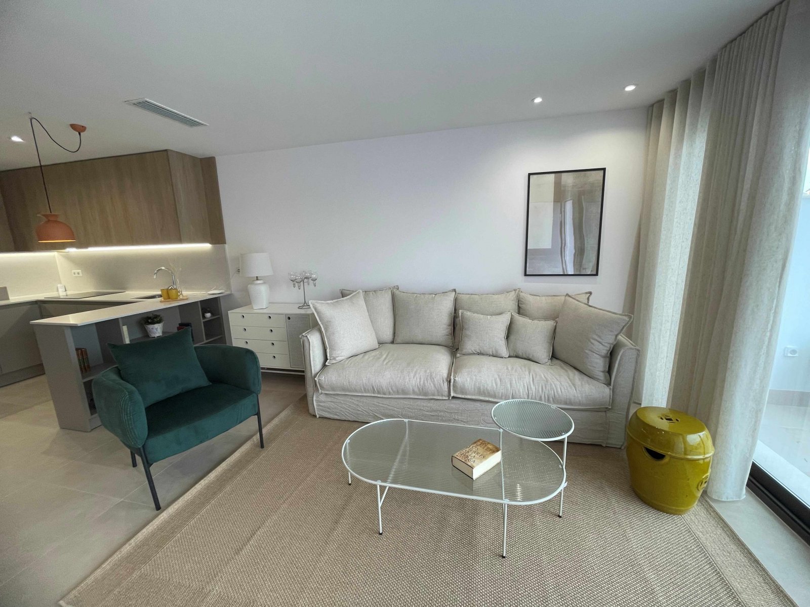 In der charmanten Ortschaft San Pedro del Pinatar gelegen, bietet diese Wohnanlage eine Auswahl an Reihenhäusern, die für diejenigen entworfen wurden