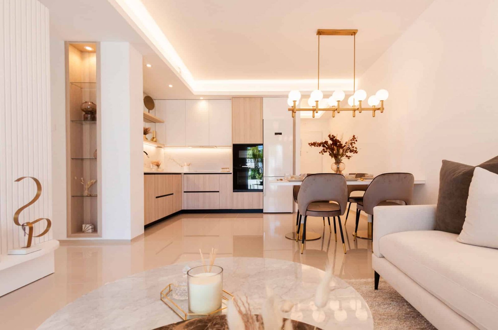  In der charmanten Ciudad Quesada gelegen, bietet diese Wohnanlage eine Auswahl von 20 Immobilien, die darauf ausgelegt sind, die Bedürfnisse derjenig