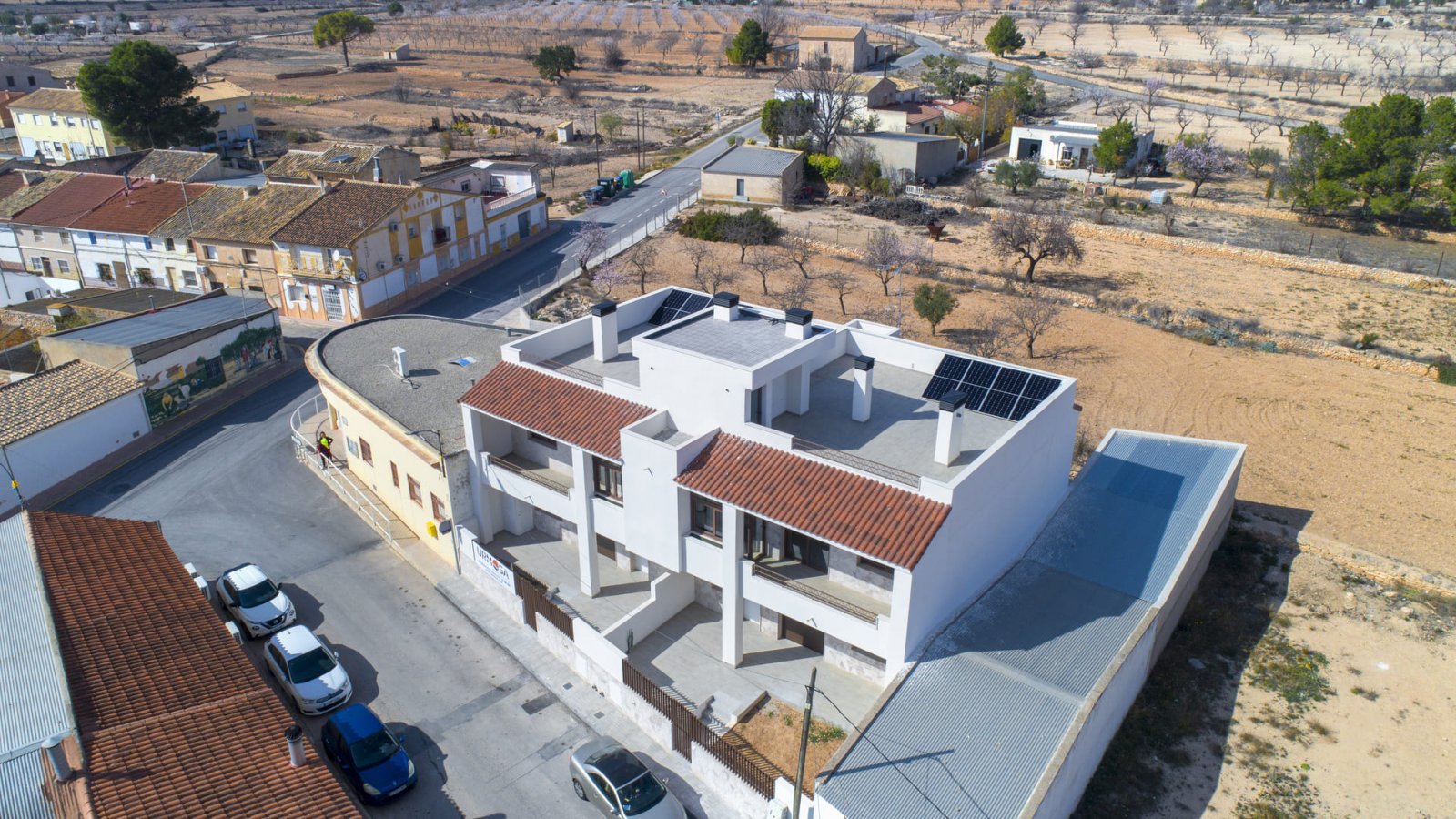 La Canalosa:  In der charmanten Umgebung von La Canalosa gelegen, bietet diese exklusive Sammlung von vier Immobilien ein ruhiges und komfortables Leben. Die Typol 