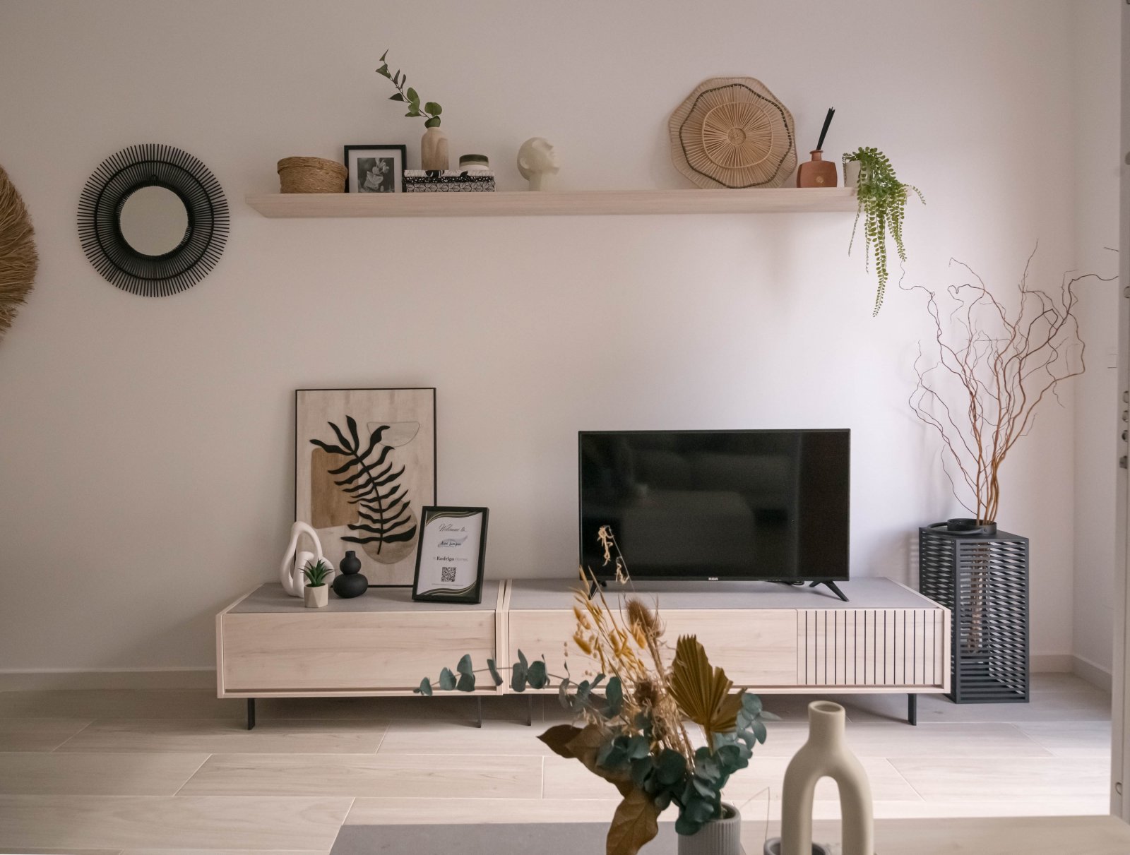  In der ruhigen Ortschaft Jerónimo und Avileses gelegen, bietet diese Wohnanlage 14 Reihenhäuser, die für diejenigen entworfen wurden, die ein Gleichg