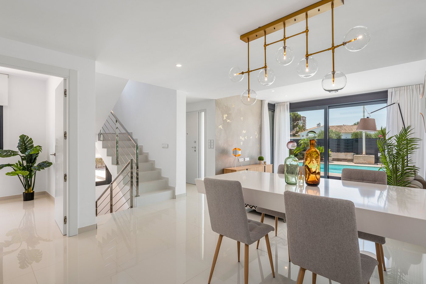 In der exklusiven Gegend von Playa Paraiso gelegen, bietet dieser Komplex von 13 freistehenden Häusern eine privilegierte Umgebung nur 1 km vom Meer