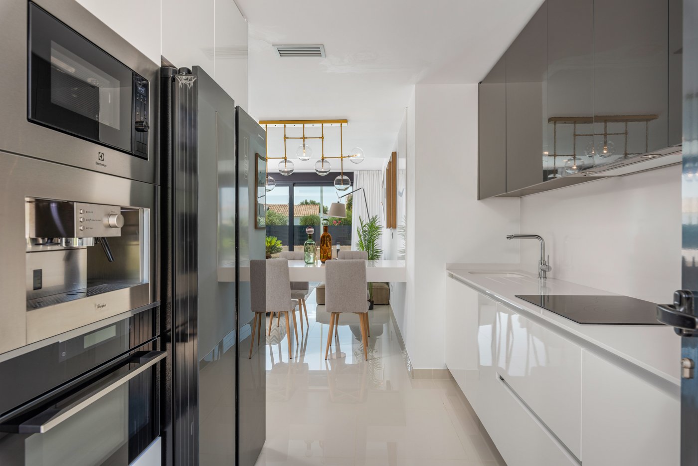 In der exklusiven Gegend von Playa Paraiso gelegen, bietet dieser Komplex von 13 freistehenden Häusern eine privilegierte Umgebung nur 1 km vom Meer