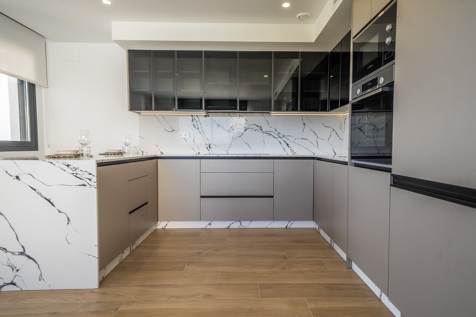 In der charmanten Stadt Algorfa gelegen, bietet diese exklusive Wohnanlage eine Auswahl an Häusern, die unterschiedlichen Bedürfnissen und Lebensstil