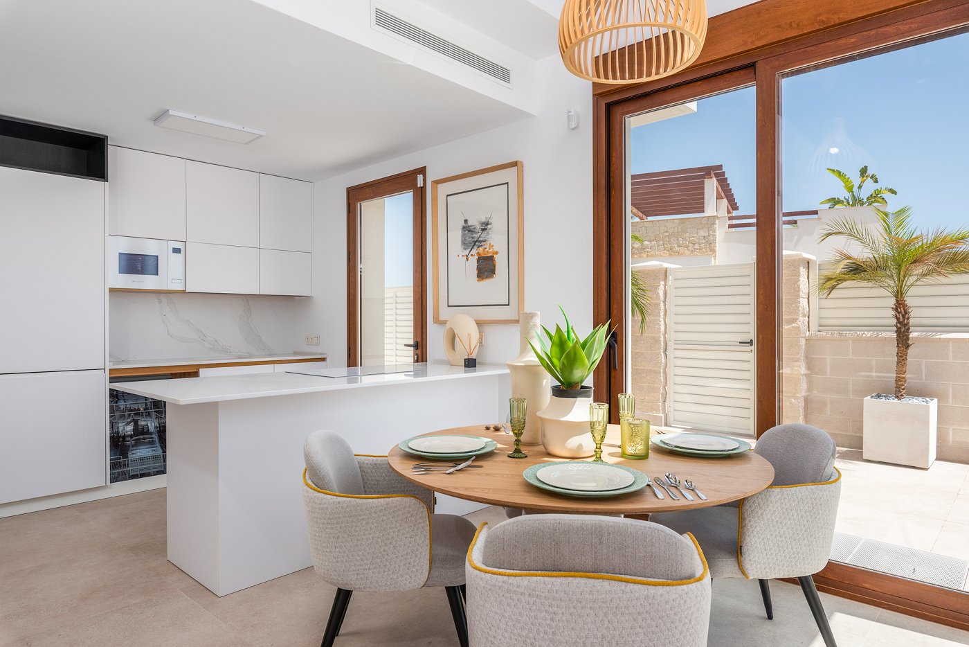  In der charmanten Ortschaft Vera gelegen, bietet diese exklusive Wohnanlage insgesamt 43 Immobilien, die sorgfältig für diejenigen entworfen wurden, 