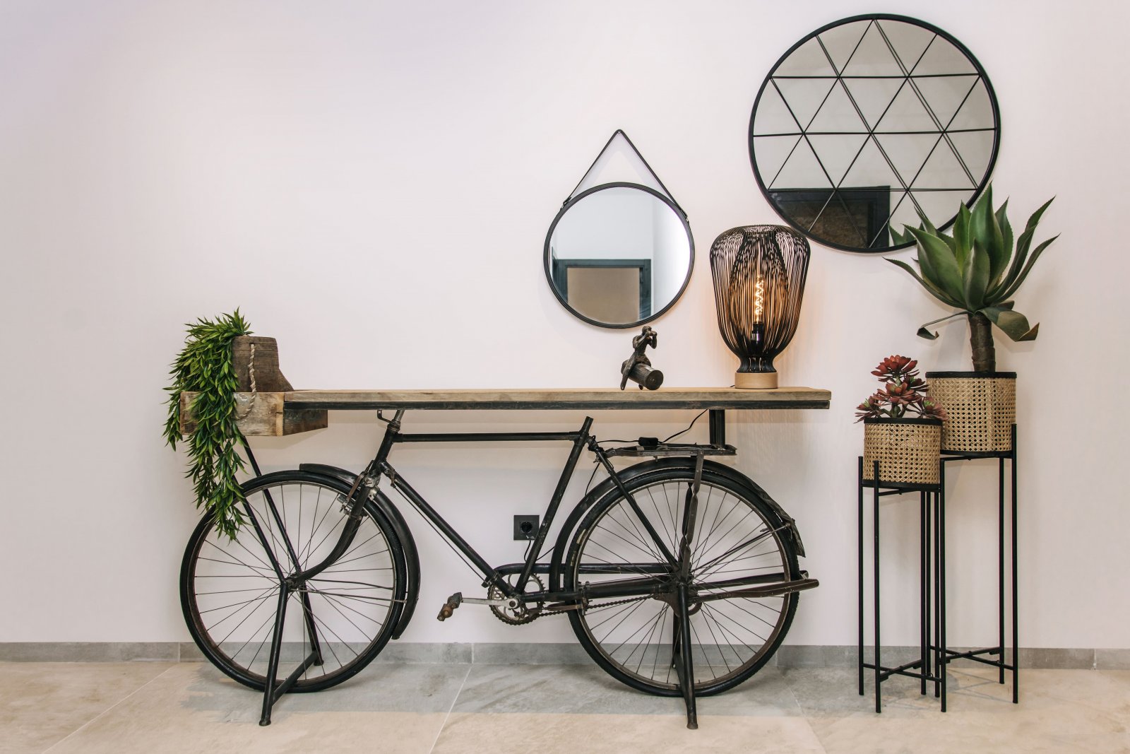  In der charmanten Stadt Rojales gelegen, bietet diese exklusive Sammlung von Villen ein einzigartiges Wohnerlebnis. Mit nur fünf verfügbaren Immobili