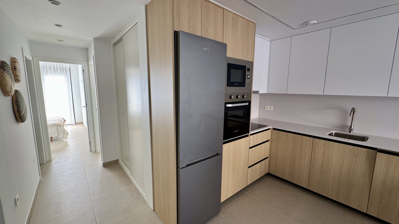 In der charmanten Ortschaft San Pedro del Pinatar gelegen, bietet diese Wohnanlage eine exklusive Auswahl an hohen und niedrigen Bungalows. Mit insge