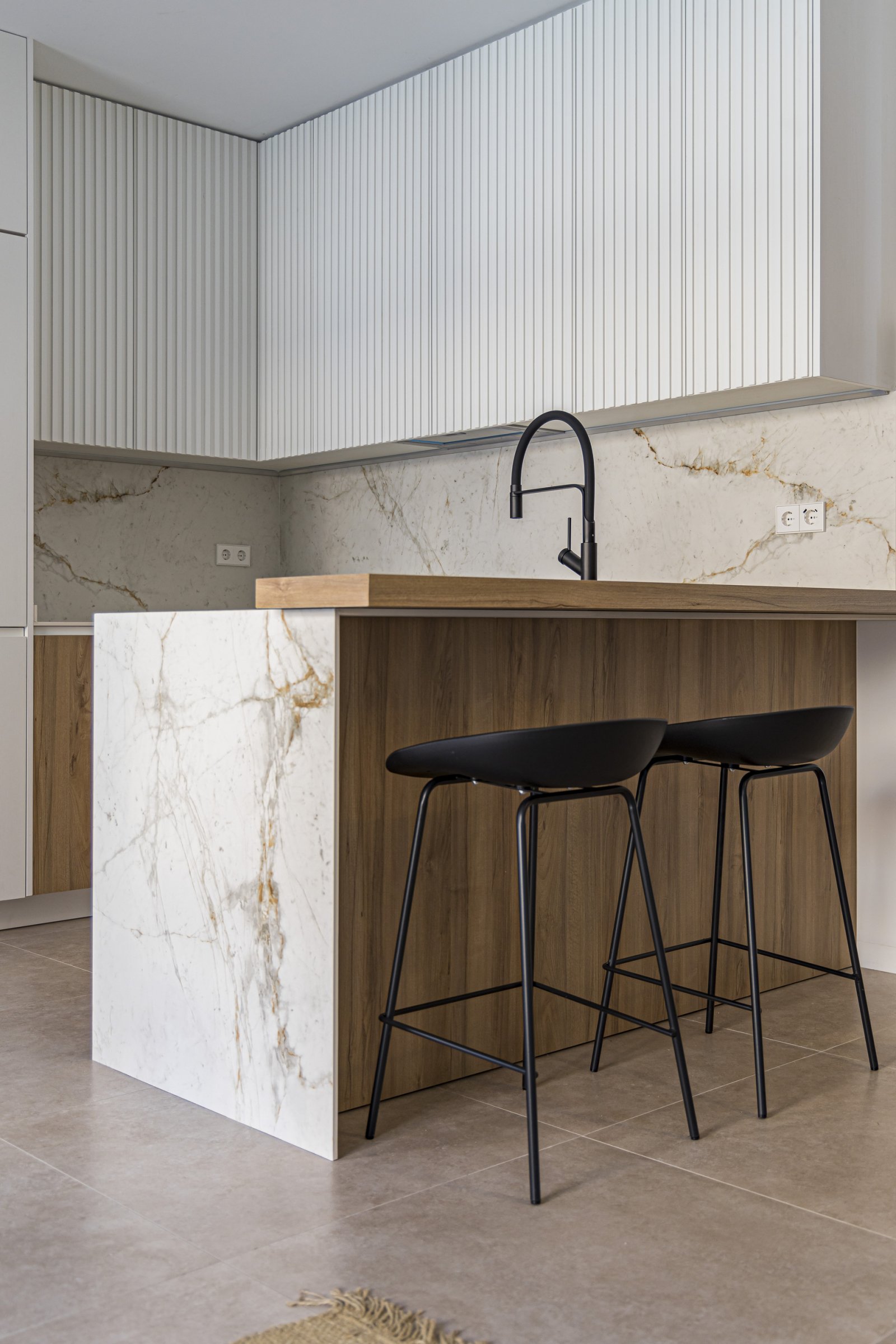  In der charmanten Stadt San Pedro del Pinatar gelegen, bietet diese Wohnanlage ein einzigartiges Wohnerlebnis mit Meerblick. Die Nähe zur Küste, nur 