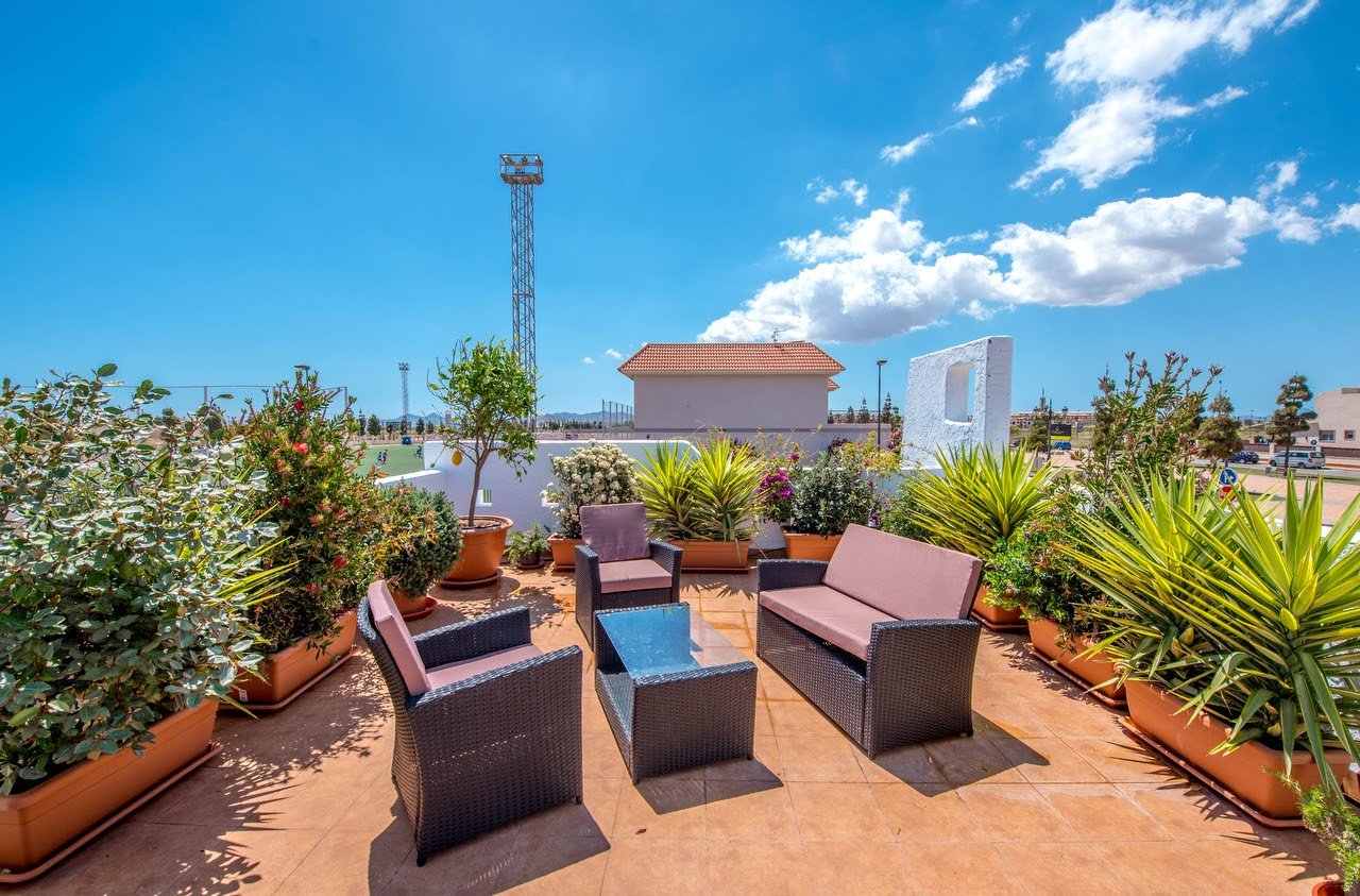 Los Alcazares:  Im charmanten Ort Los Alcázares gelegen, bietet diese exklusive Wohnanlage 13 sorgfältig gestaltete Häuser, die den Bedürfnissen derjenigen gerecht w 