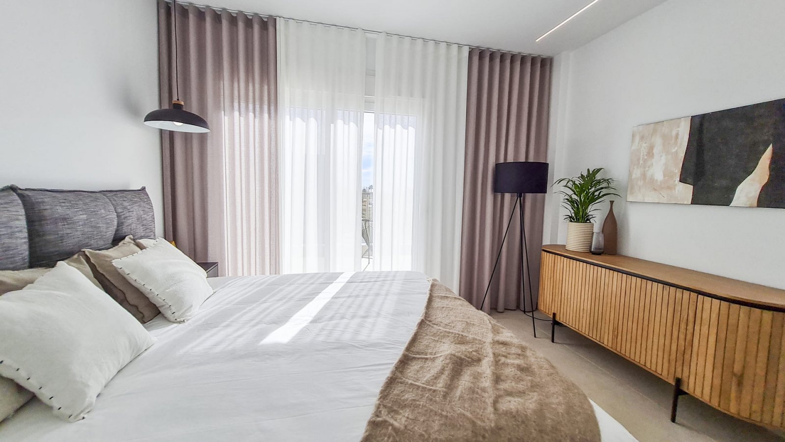  In der ruhigen Ortschaft Las Esperanzas gelegen, bietet dieses exklusive Ensemble von 8 freistehenden Chalets eine einzigartige Gelegenheit für dieje