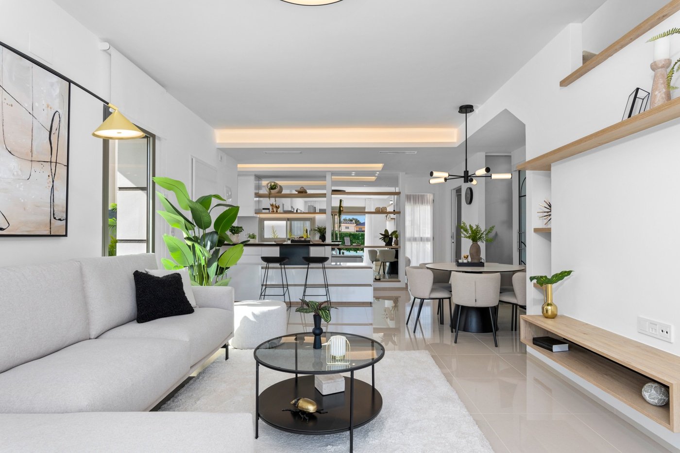  In der charmanten Ortschaft Los Alcázares gelegen, bieten diese freistehenden Chalets eine einzigartige Gelegenheit, eine privilegierte Umgebung zu g