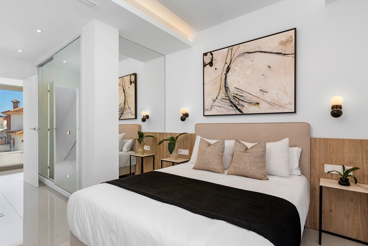  In der charmanten Ortschaft Los Alcázares gelegen, bieten diese freistehenden Chalets eine einzigartige Gelegenheit, eine privilegierte Umgebung zu g