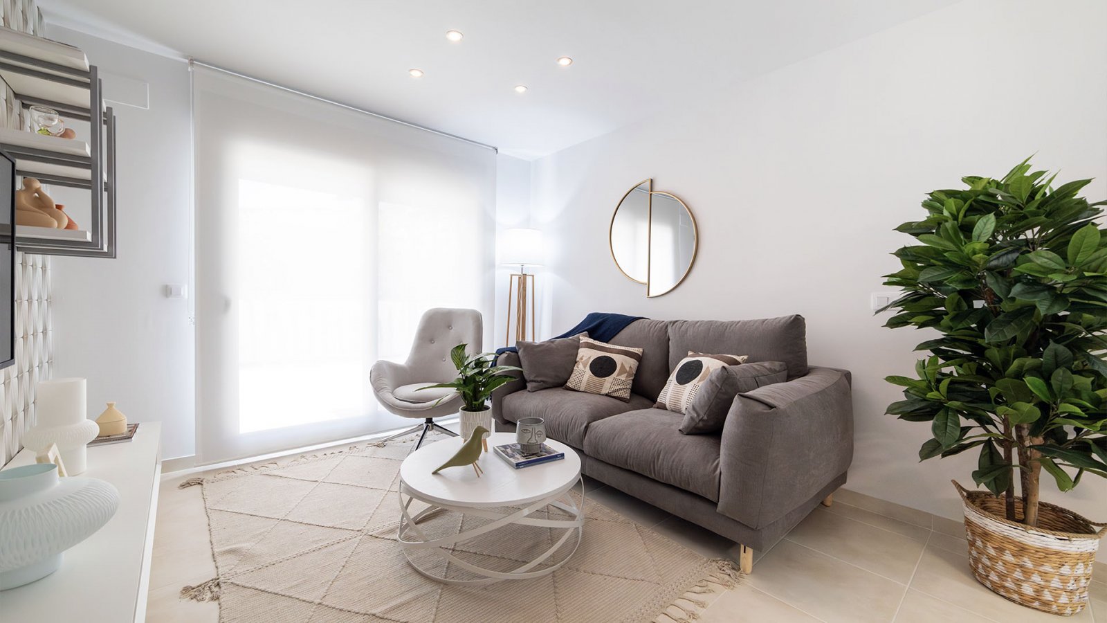  Genießen Sie die Ruhe und den Komfort des Wohnens in einer privaten Urbanisation mit Gemeinschaftspool und Gärten, umgeben von Natur und nur 10 Minut