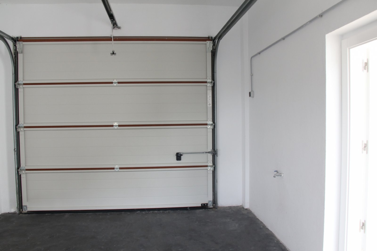  Diese Immobilien befinden sich in der exklusiven Ortschaft Altea und bieten ein einzigartiges Wohnerlebnis mit beeindruckendem Meerblick. Die Anlage 