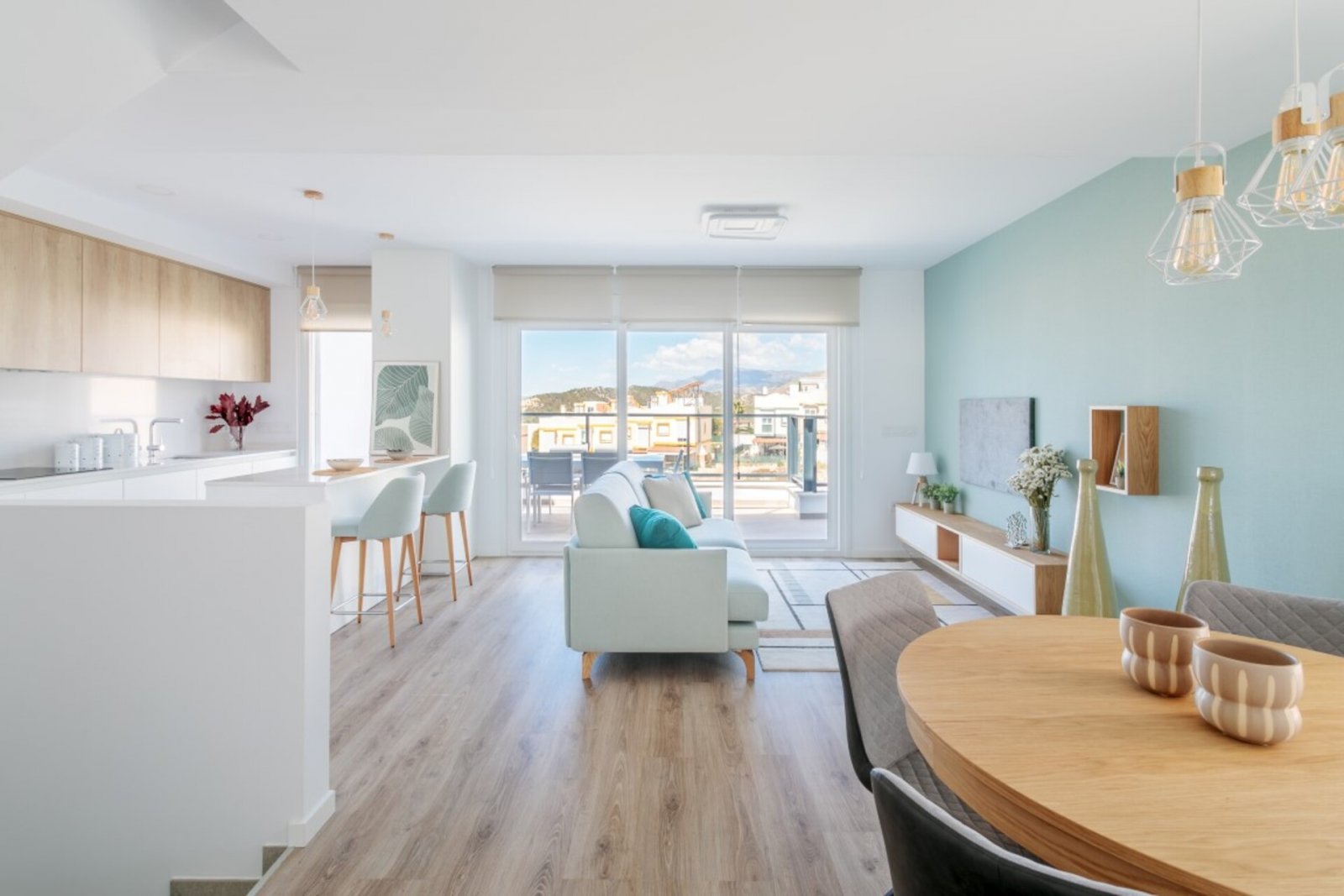  In der charmanten Stadt Finestrat gelegen, bietet diese Wohnanlage eine Vielzahl von Typologien, die unterschiedlichen Bedürfnissen und Lebensstilen 