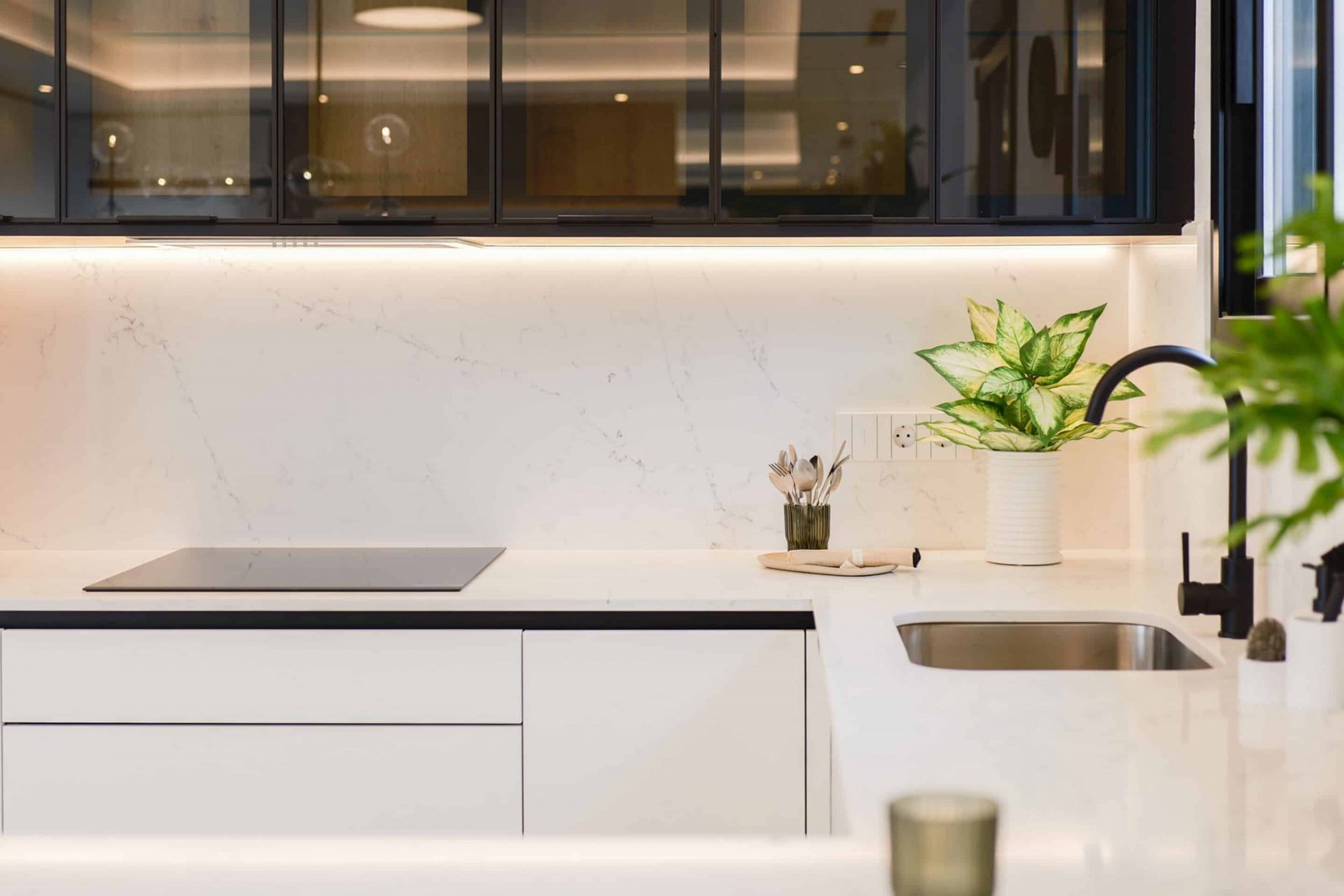  Diese exklusive Sammlung von drei unabhängigen Häusern befindet sich in der charmanten Ciudad Quesada und bietet eine ideale Umgebung für diejenigen,