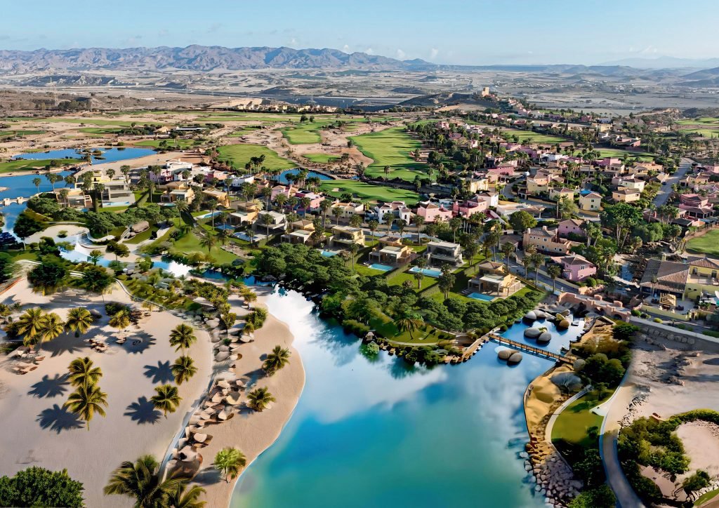  In der charmanten Ortschaft Cuevas del Almanzora gelegen, bieten diese exklusiven Villen einen anspruchsvollen und komfortablen Lebensstil. Mit insge