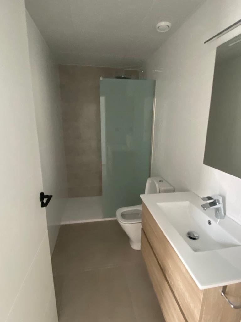  In der charmanten Stadt Los Alcázares gelegen, bietet diese exklusive Sammlung von 9 unabhängigen Häusern eine privilegierte Umgebung für diejenigen,