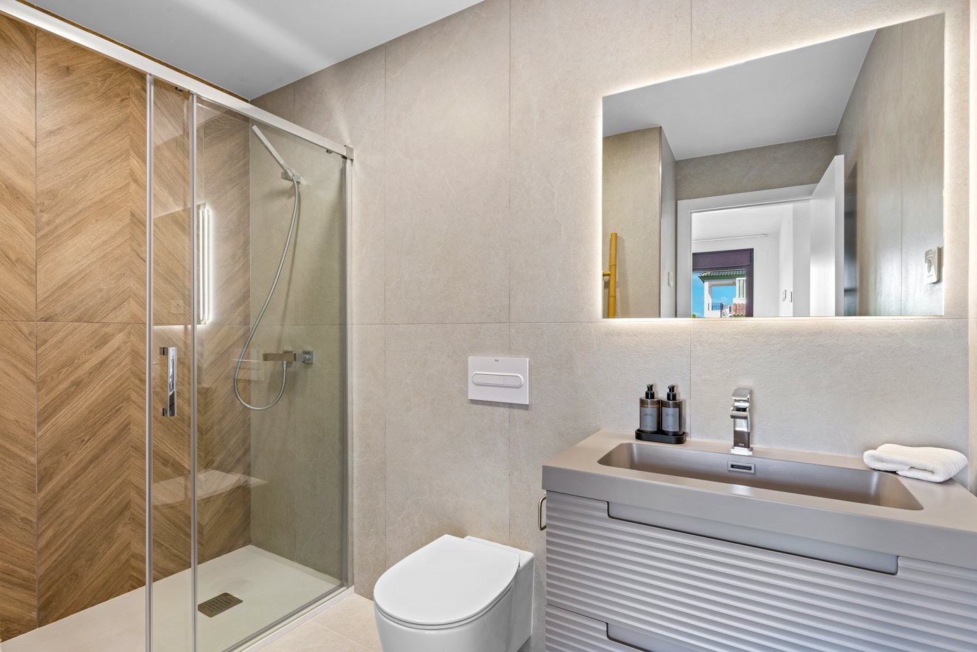  Im charmanten Ort Pilar de la Horadada gelegen, bietet dieses Ensemble freistehender Chalets eine einzigartige Gelegenheit, das Leben an der Costa Bl