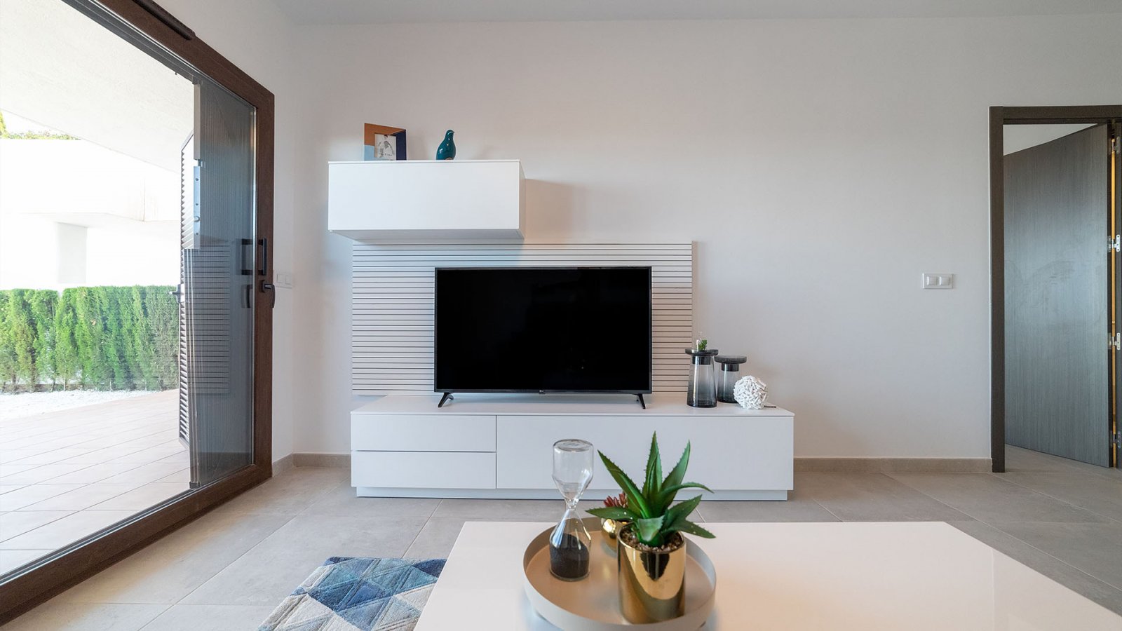  In der charmanten Ortschaft Pozo del Esparto gelegen, bietet dieses exklusive Wohnensemble eine Auswahl an Bungalows, die für den Genuss der Küstenum