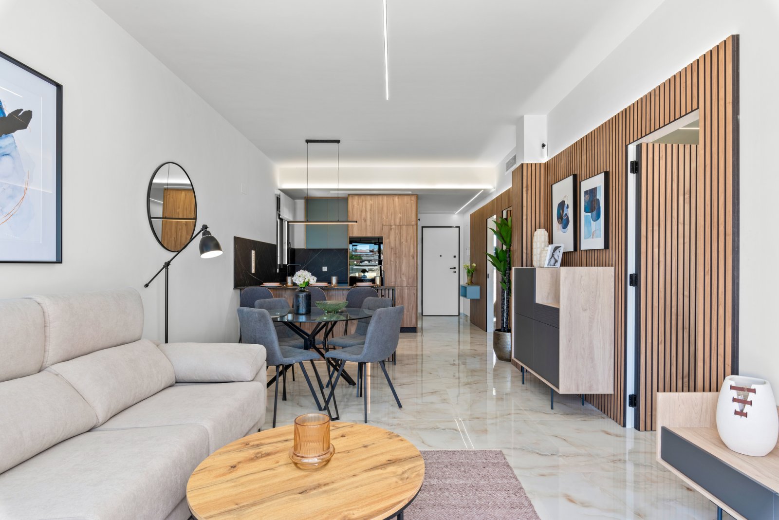  In der charmanten Ortschaft Algorfa gelegen, bietet diese exklusive Sammlung von 44 freistehenden Häusern eine privilegierte Umgebung für diejenigen,