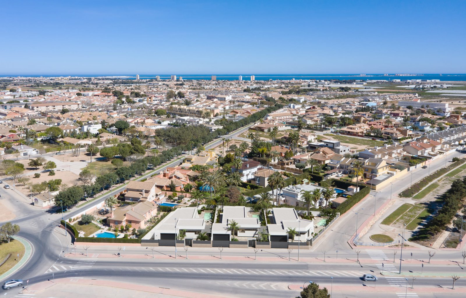  In der charmanten Ortschaft San Javier gelegen, bieten diese exklusiven Villen eine privilegierte Umgebung für diejenigen, die ein Zuhause an der Küs