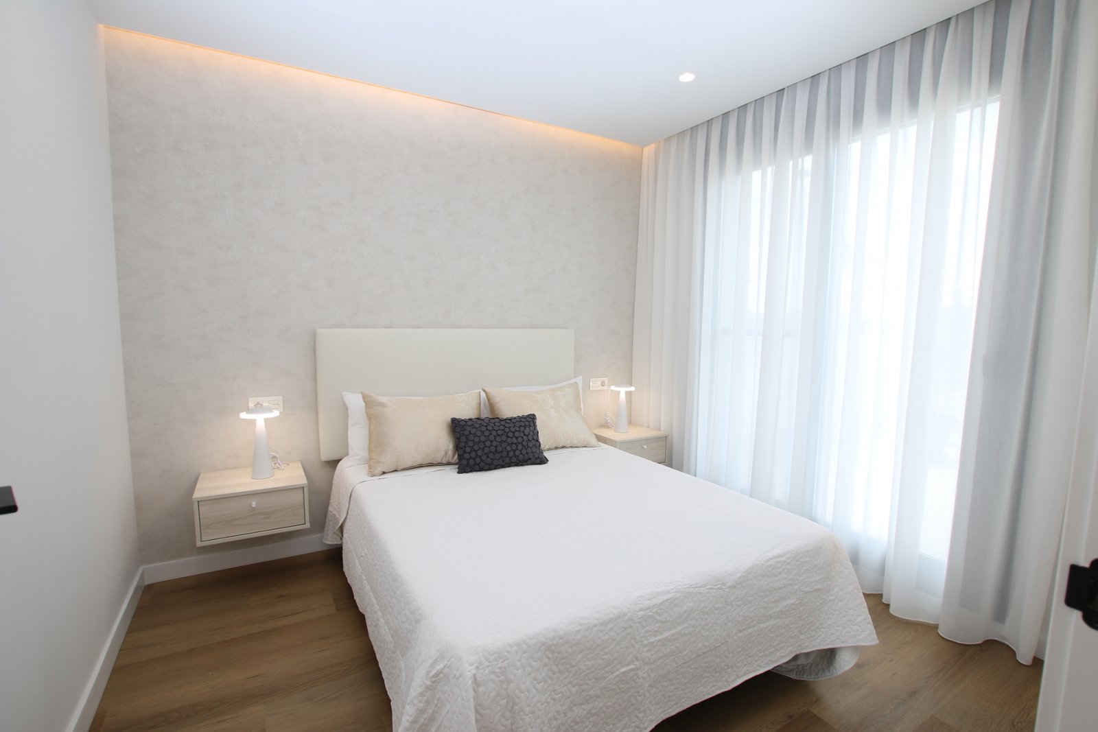  Diese exklusiven freistehenden Häuser befinden sich in der charmanten Gemeinde Pilar de la Horadada und bieten einen unvergleichlichen Lebensstil. In