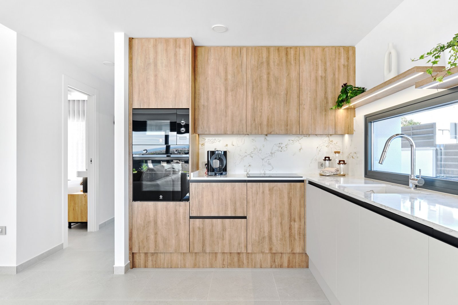 In der charmanten Umgebung von San Miguel de Salinas gelegen, bietet dieser exklusive Wohnkomplex 24 Immobilien, die für diejenigen entworfen wurden,