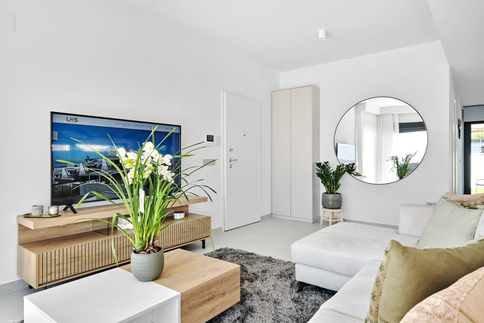 In der charmanten Umgebung von San Miguel de Salinas gelegen, bietet dieser exklusive Wohnkomplex 24 Immobilien, die für diejenigen entworfen wurden,