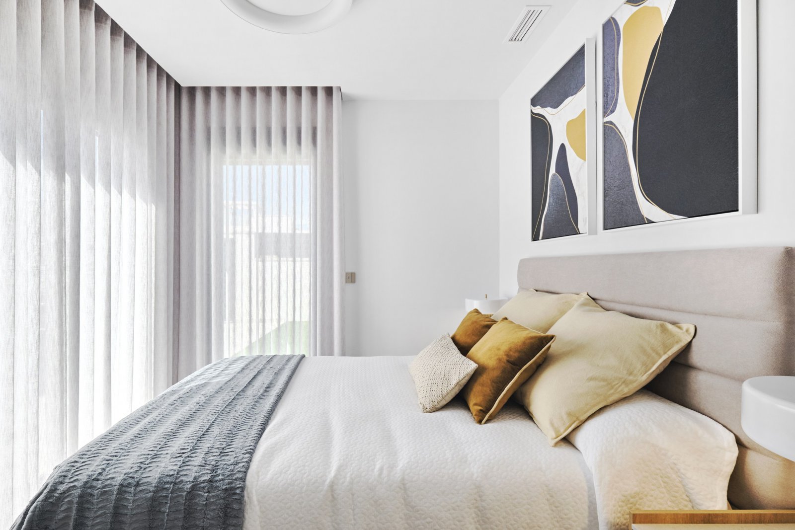 In der charmanten Umgebung von San Miguel de Salinas gelegen, bietet dieser exklusive Wohnkomplex 24 Immobilien, die für diejenigen entworfen wurden,