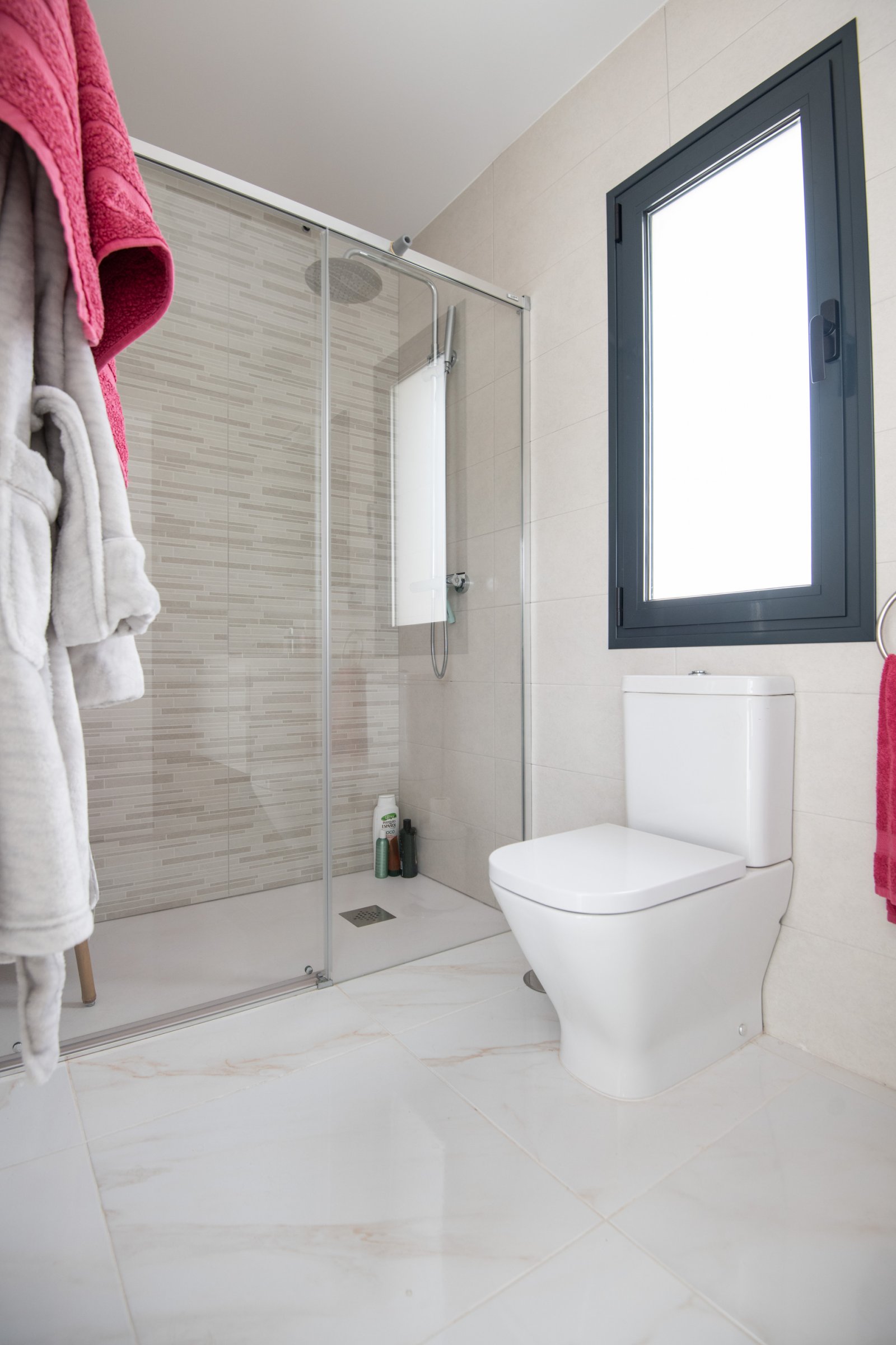  In der charmanten Umgebung von Pinar de Campoverde gelegen, bietet dieser Komplex von 9 freistehenden Häusern einen exklusiven und komfortablen Leben