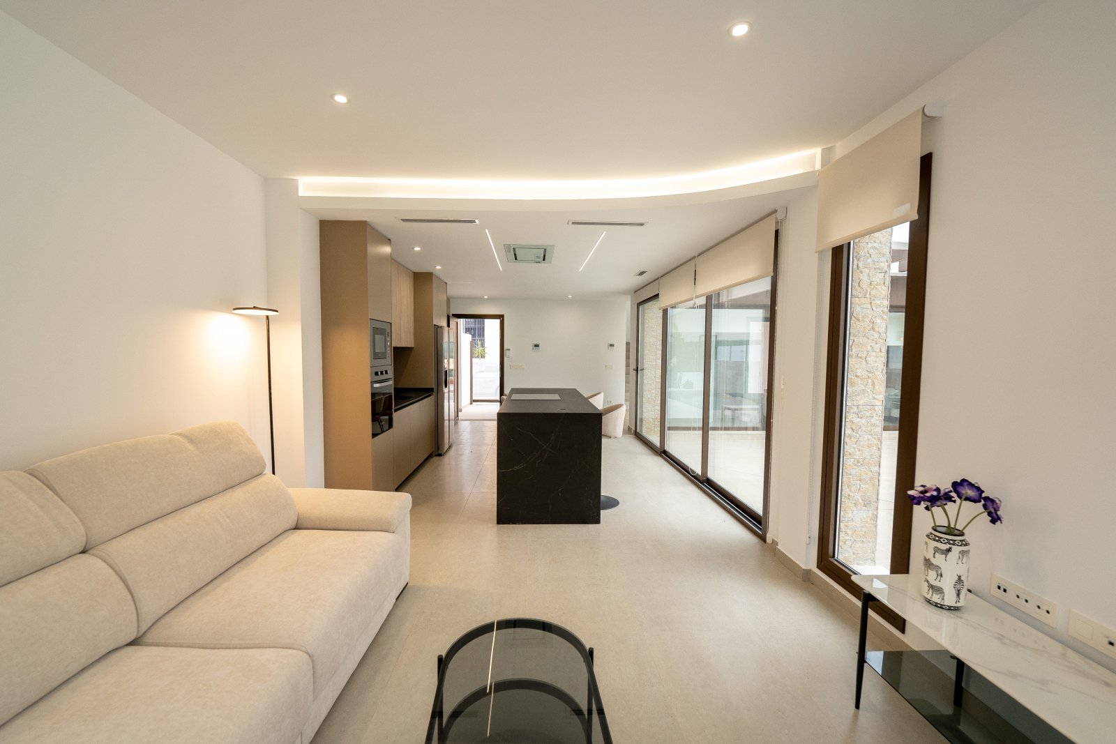  In der ruhigen Ortschaft Heredades gelegen, bietet diese exklusive Sammlung von Reihenhäusern eine einzigartige Gelegenheit, ein ruhiges und gut ange