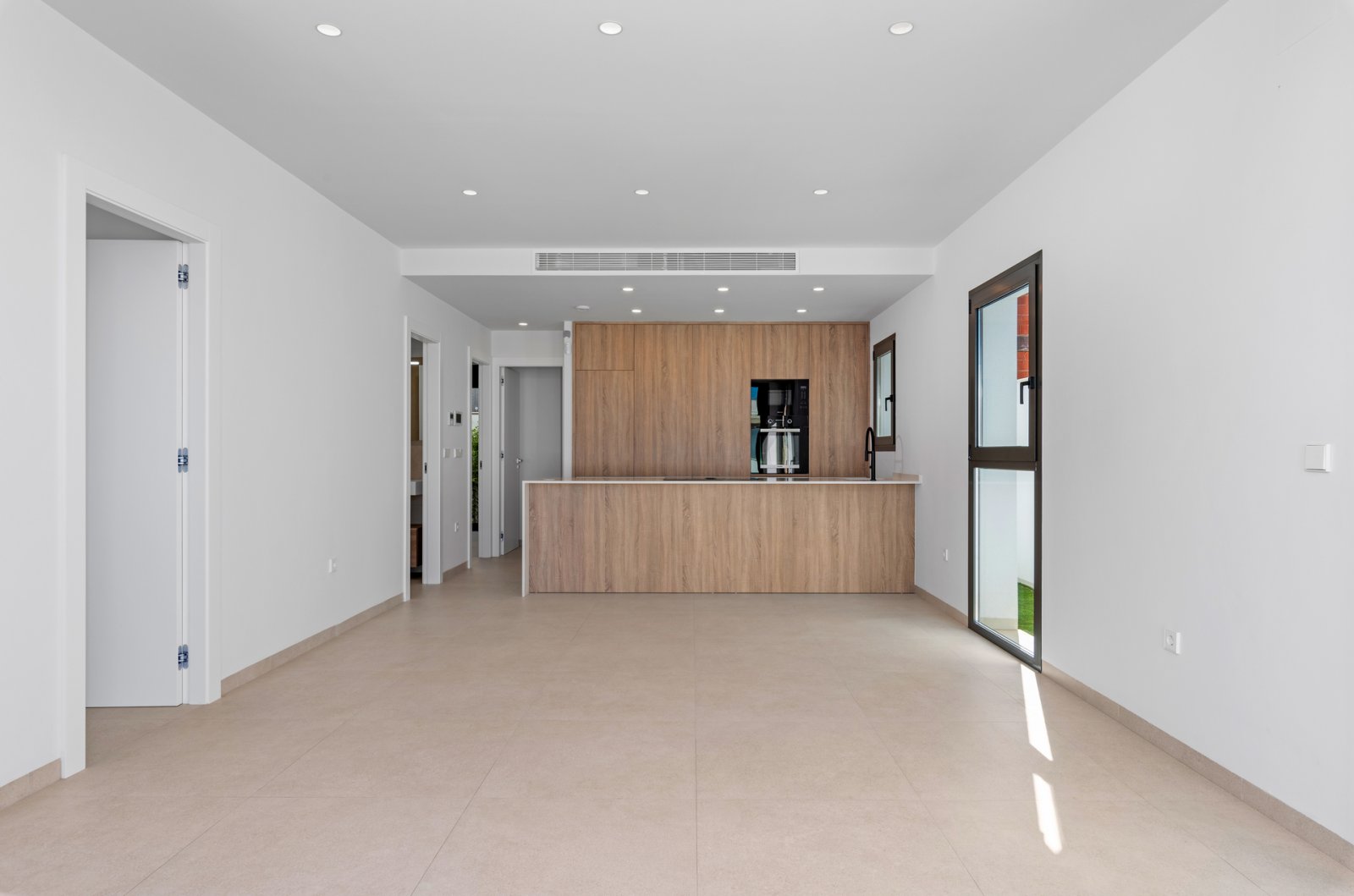  Im charmanten Ort Pilar de la Horadada gelegen, bietet diese Wohnanlage eine Auswahl an hohen und niedrigen Bungalows, die darauf ausgelegt sind, die