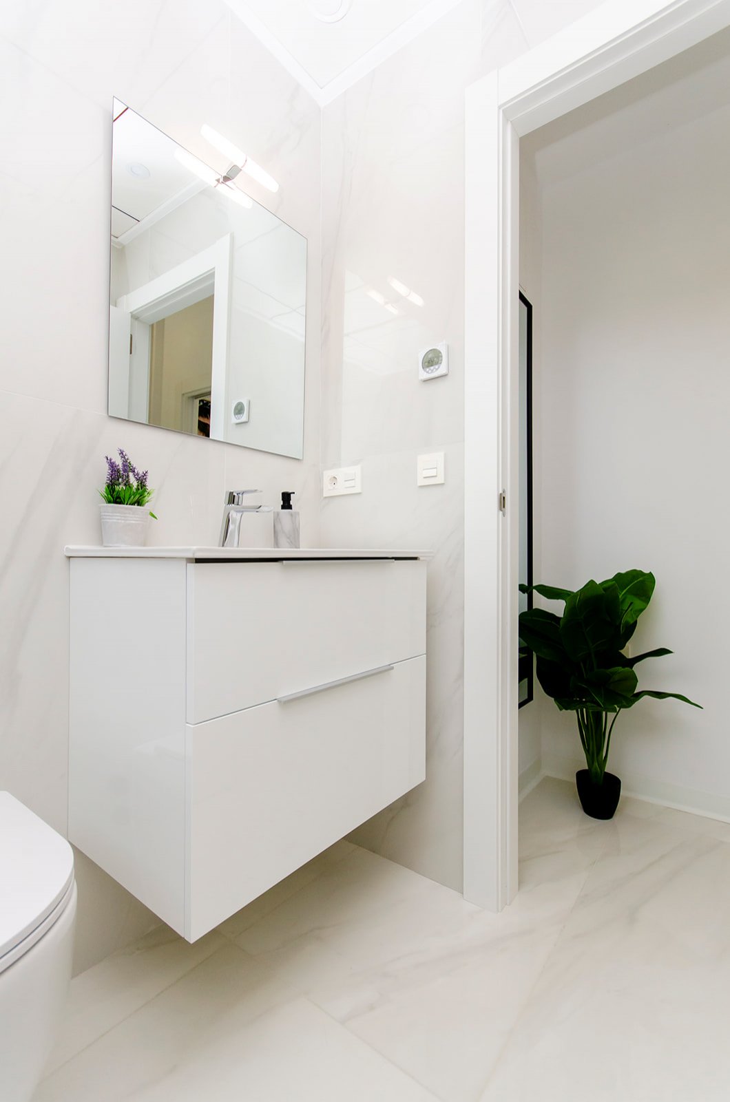 In der charmanten Stadt Orihuela gelegen, bietet dieser Wohnkomplex 39 unabhängige Häuser, die durch ihr modernes und funktionales Design hervorstech