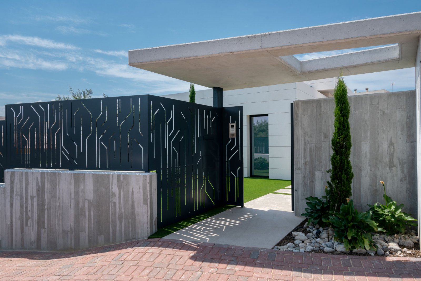  In der charmanten Stadt Molina de Segura gelegen, bietet dieser Wohnkomplex 34 unabhängige Häuser, die Komfort und Modernität vereinen. Die Immobilie