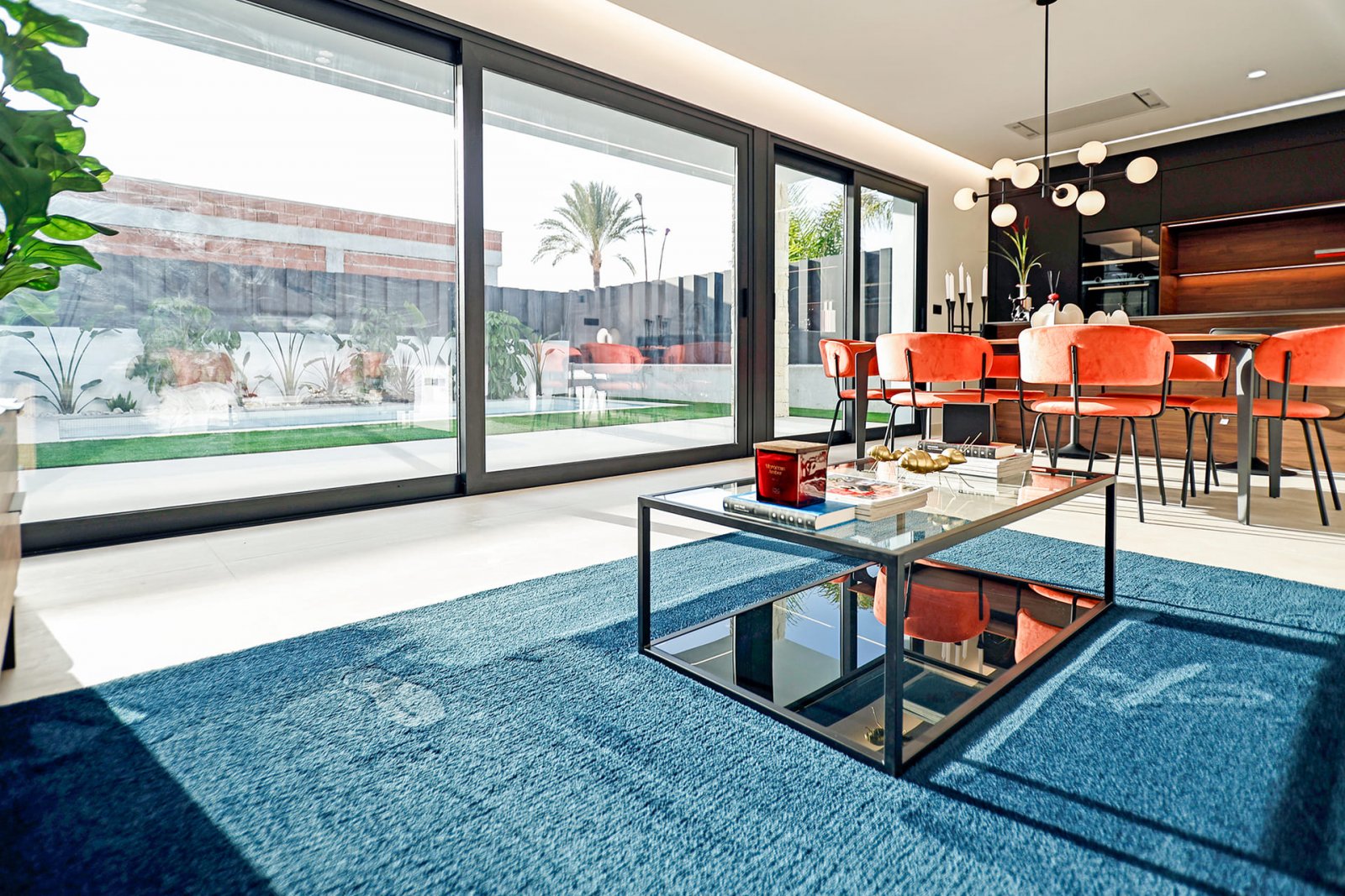  In der charmanten Stadt Molina de Segura gelegen, bietet dieser Wohnkomplex 34 unabhängige Häuser, die Komfort und Modernität vereinen. Die Immobilie