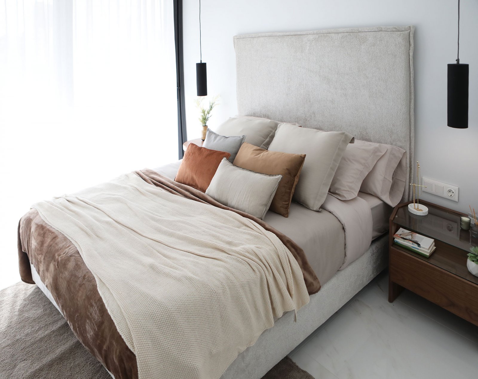  In der pulsierenden Stadt Benidorm gelegen, bietet dieser exklusive Wohnkomplex eine einzigartige Gelegenheit, das Leben am Meer zu genießen. Mit ins