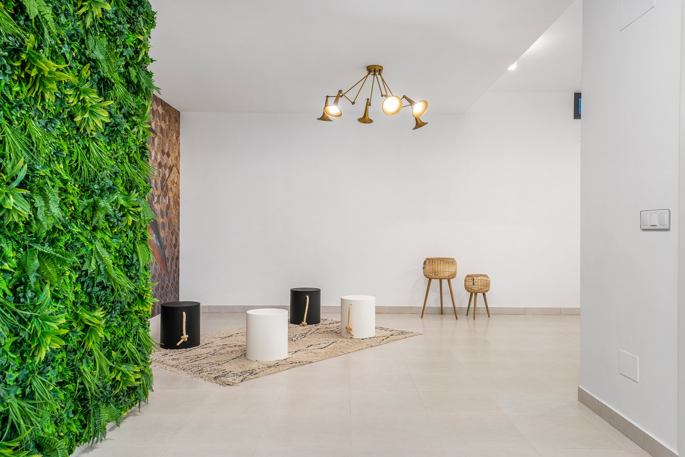 In der exklusiven Gegend von Playa Paraiso gelegen, bietet dieser Komplex von 13 freistehenden Häusern eine privilegierte Umgebung nur 1 km vom Meer