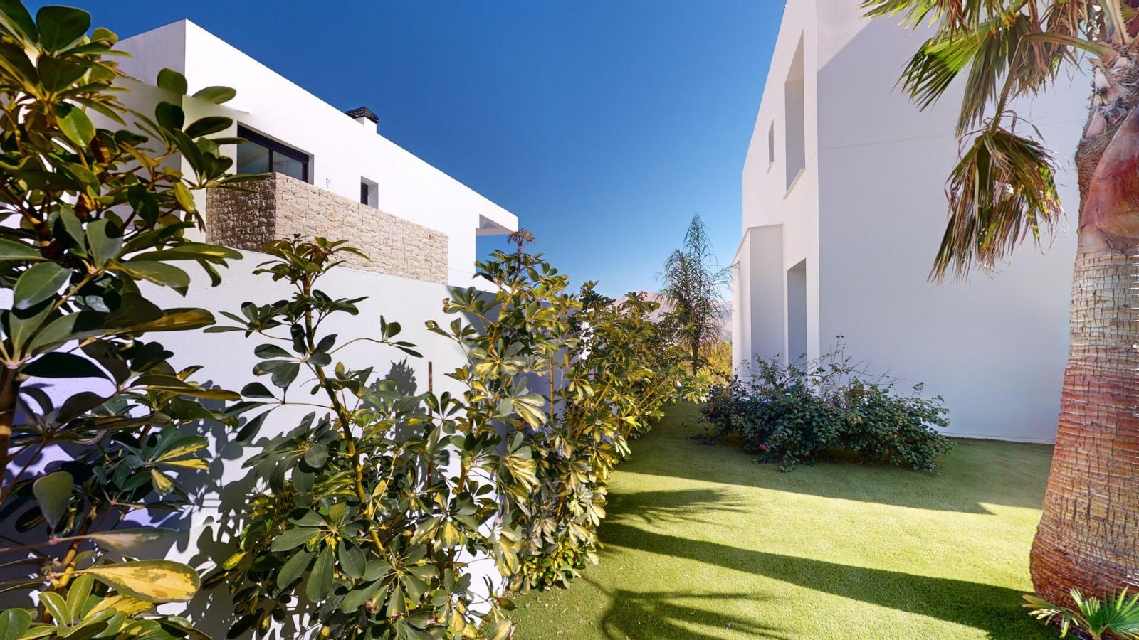 Polop:  Diese exklusive Sammlung von vier unabhängigen Häusern befindet sich in der charmanten Stadt Polop und bietet eine außergewöhnliche Wohnumgebung. Mit 