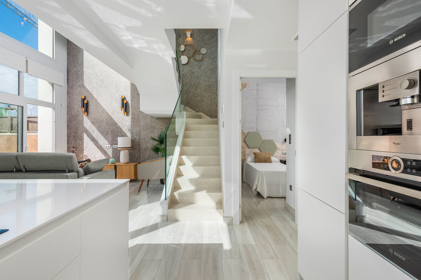 In der charmanten Stadt Los Montesinos gelegen, bietet diese exklusive Sammlung von 11 freistehenden Häusern eine einzigartige Wohnumgebung. Mit eine