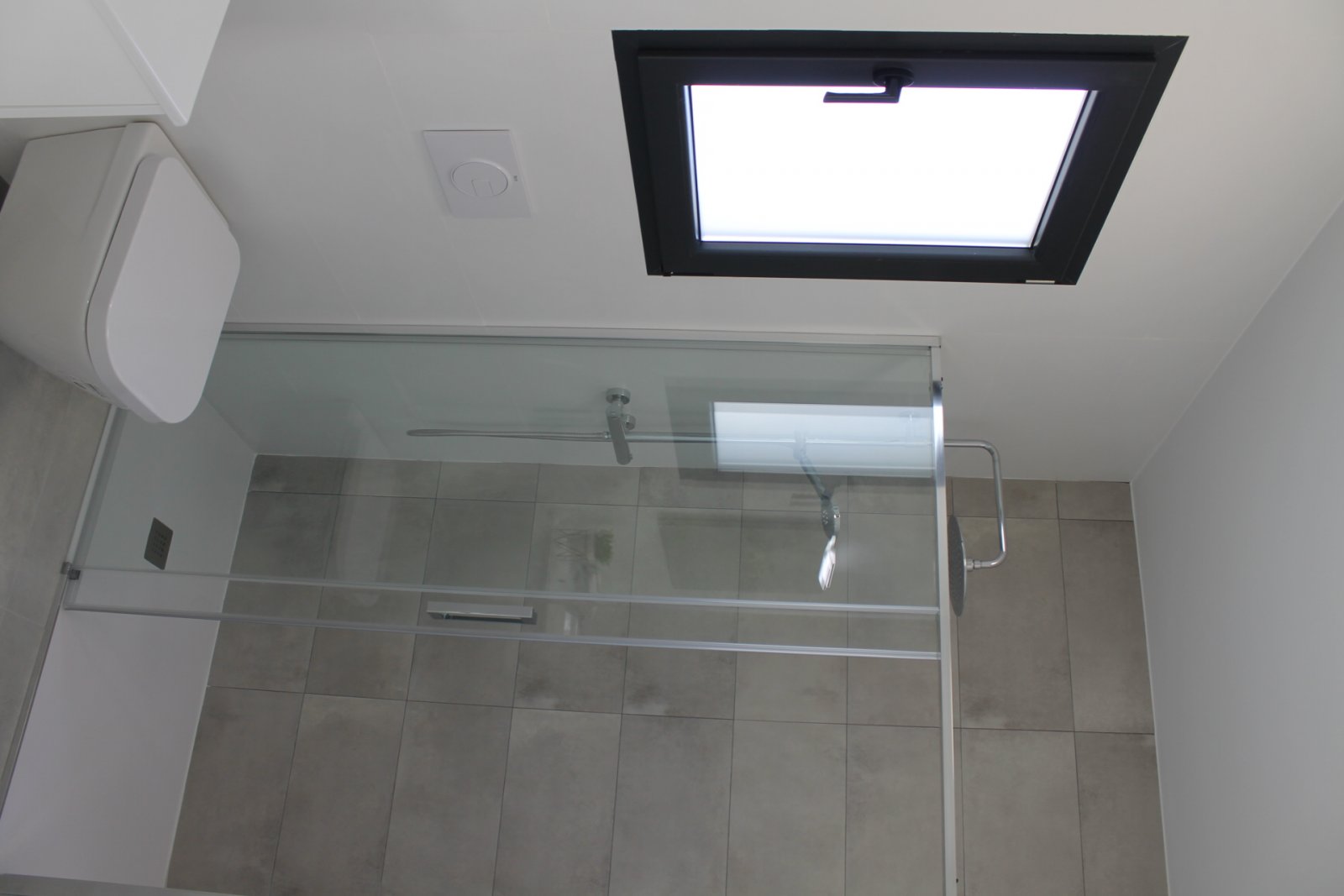  In der charmanten Ortschaft Torre-Pacheco gelegen, bietet dieser exklusive Wohnkomplex 24 unabhängige Wohnhäuser. Diese Immobilien, die für diejenige