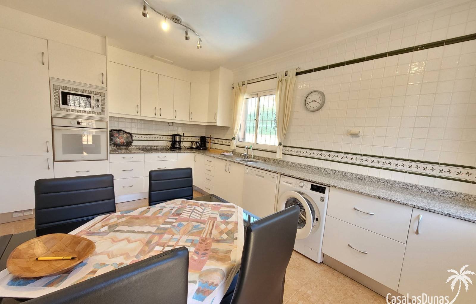  Casa Montenas ist das ideale Urlaubsziel für alle, die sowohl Komfort als auch Privatsphäre im Herzen der wunderschönen spanischen Landschaft suchen.