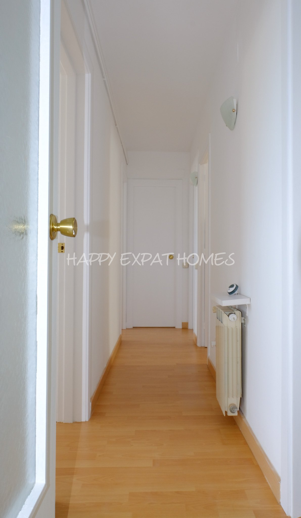 Wohnung zu verkaufen in Sitges – Aiguadolç
Jeder, der zum ersten Mal hereinkommt, ist sprachlos von den atemberaubenden Ausblicken.
Diese helle und ko