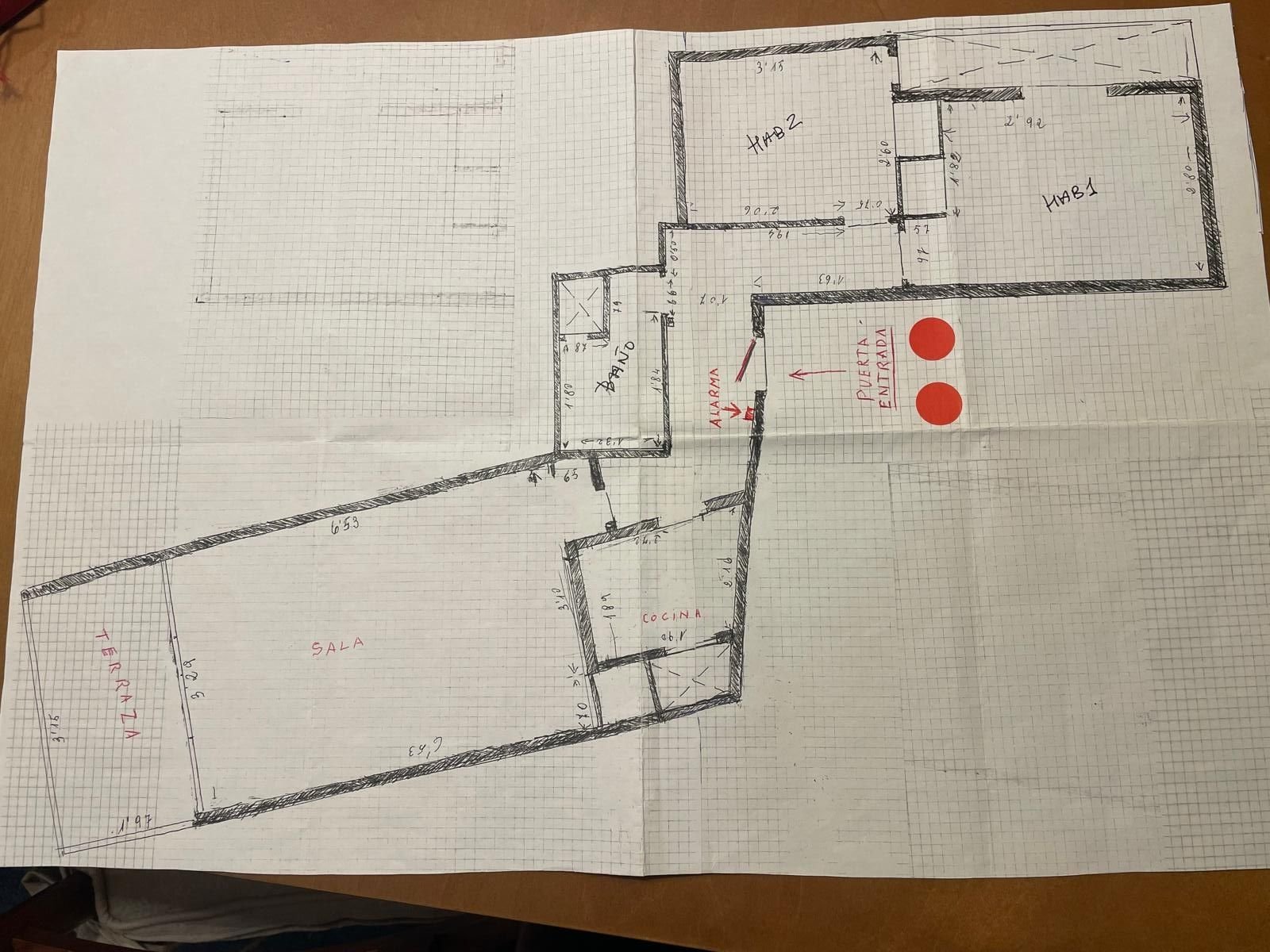 Fantastische Wohnung im Herzen von Sitges mit den besten Meerblicken.
Vom Balkon aus kann man buchstäblich die Wellen des Meeres und die Glocken der s