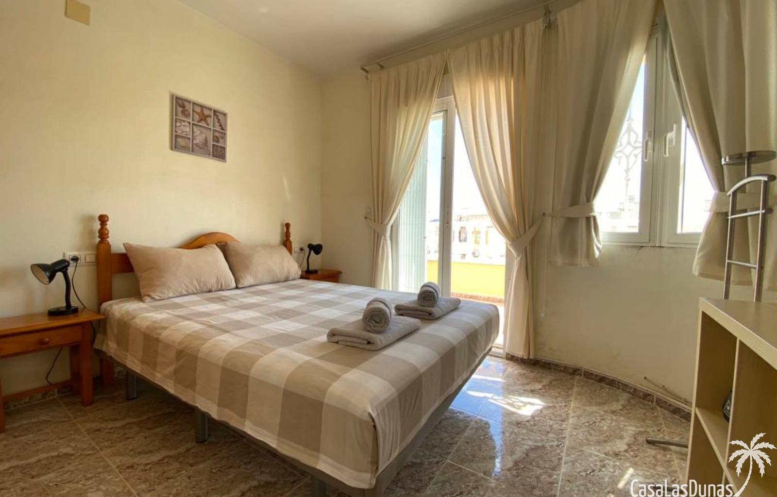  *Auf diesen Artikel erhalten Sie 10 % Rabatt, wenn er innerhalb von 2 Wochen eintrifft, solange er noch verfügbar ist.
 Ein Ferienhaus im Zentrum von