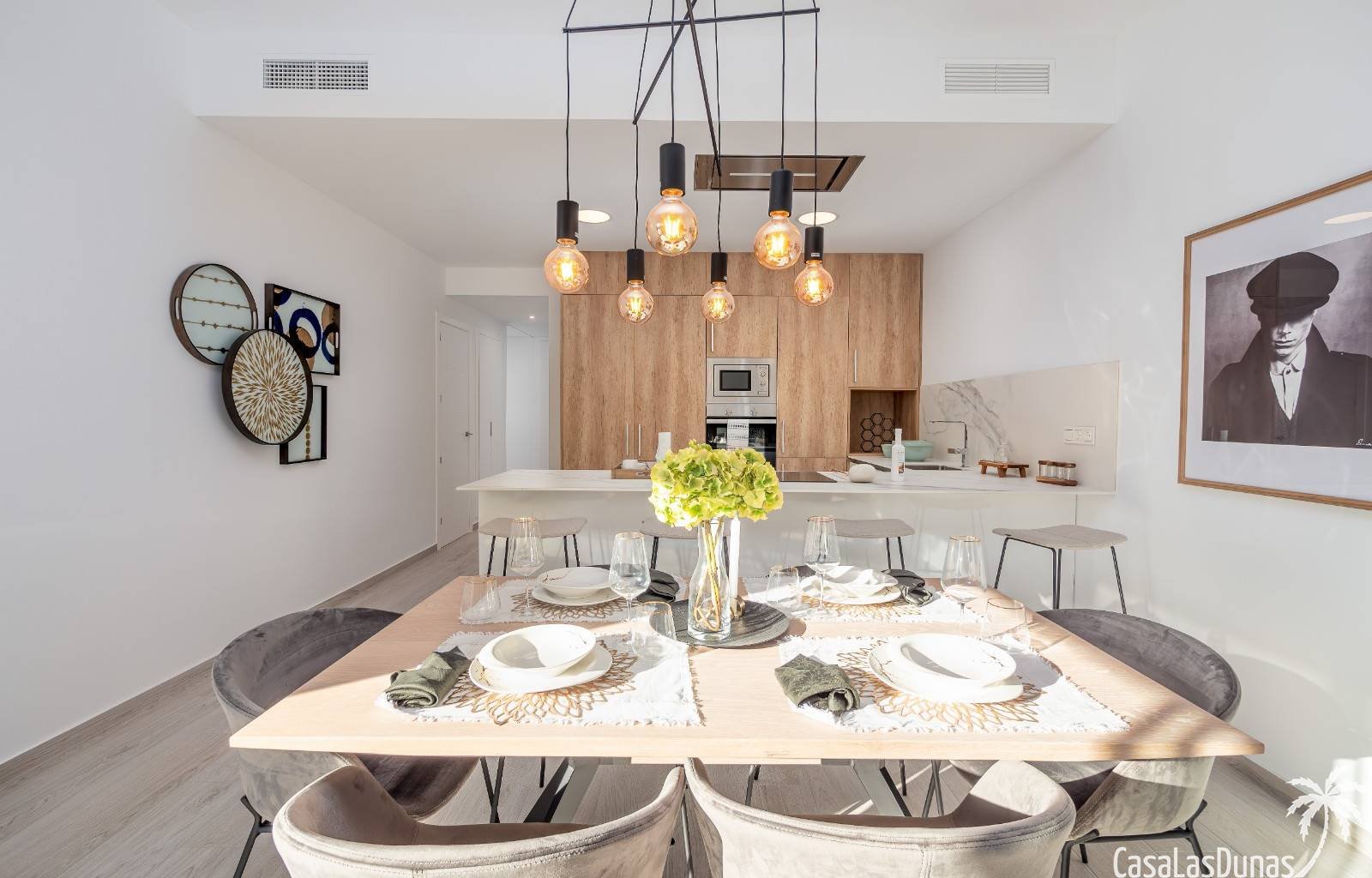  Dieses Projekt befindet sich im La Finca Golf Resort, das zur Stadt Algorfa südlich von Alicante gehört. Eine erholsame und gesunde Landschaft inmitt