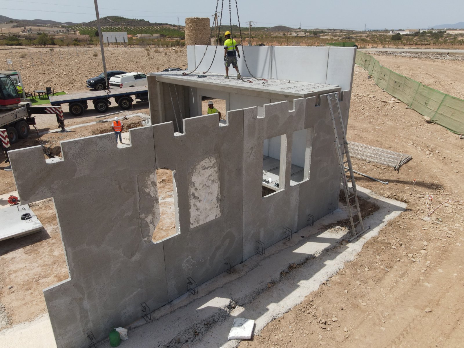  In der charmanten Ortschaft Fuente Álamo gelegen, bietet dieser Wohnkomplex eine Vielzahl von Typologien, um unterschiedliche Bedürfnisse und Lebenss