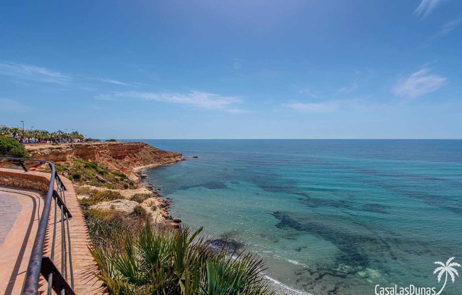  Möchten Sie morgens mit der wunderbaren spanischen Sonne auf Ihrem Balkon mit fantastischem Meerblick aufwachen, während Sie zu Fuß frühstücken und i