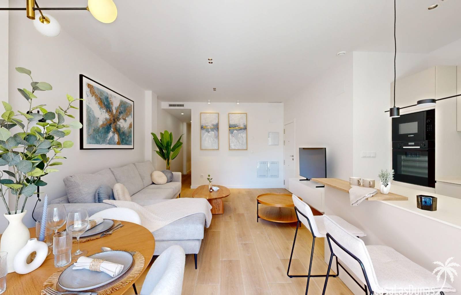 Diese wunderschönen neuen Apartments liegen direkt im Zentrum von Guardamar, nur 600 Meter vom Sandstrand entfernt. Sie sind geräumig, mit 3 Schlafzi