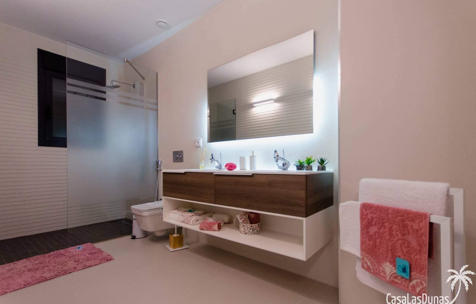 !!Modernes neues Haus zum Weiterverkauf!! Der Vorteil hierbei ist, dass Sie ein relativ neues Haus kaufen, das bereits schlüsselfertig ist und das Si