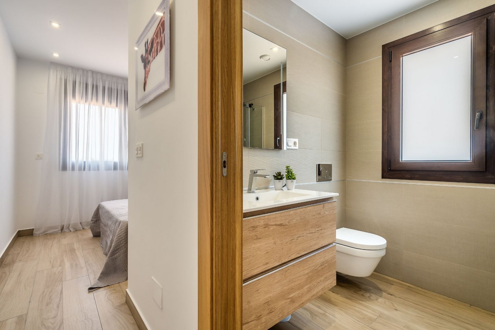 In der charmanten Ortschaft Finestrat gelegen, bietet diese Wohnanlage eine Auswahl von 60 Immobilien, darunter Bungalows, High-Bungalows und Low-Bun